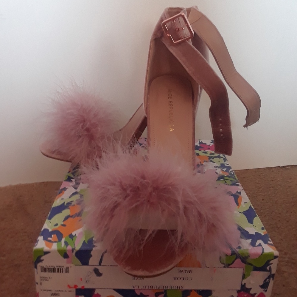 Fur Strappy sandals